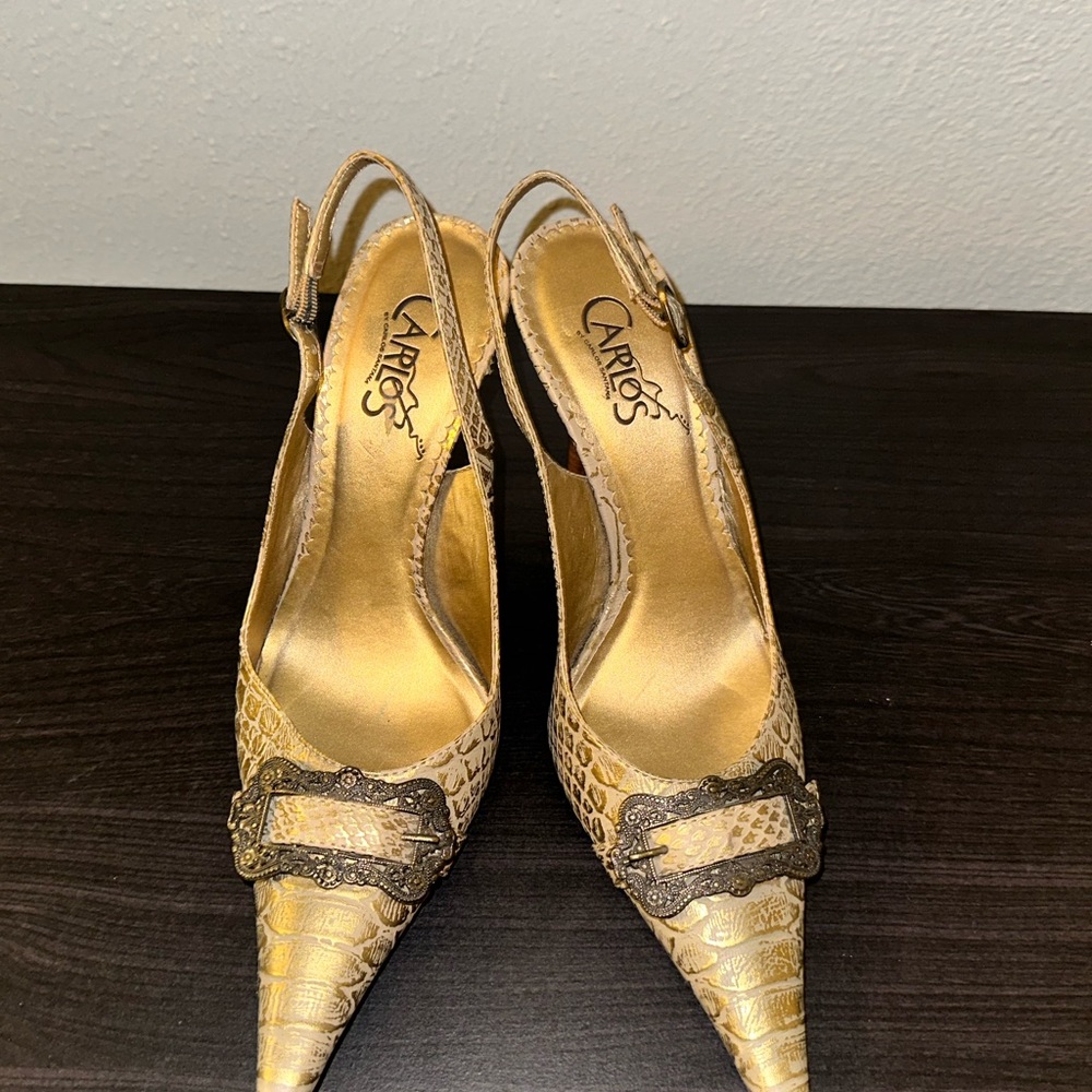 Gorgeous and unique gold heels